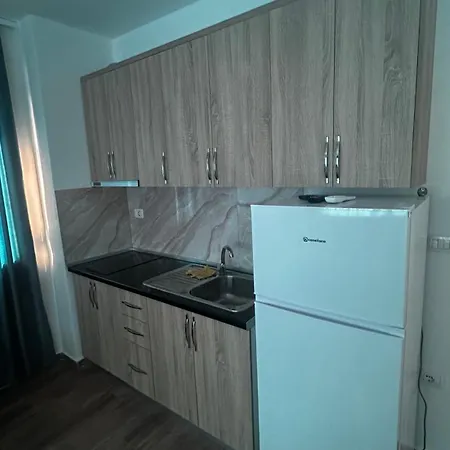 Me Qera Tale Plazh Lezhë